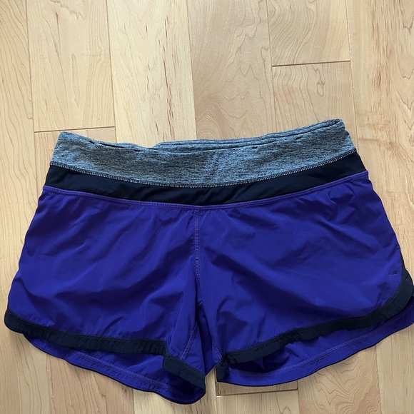 Lululemon running shorts - Picture 1 of 4